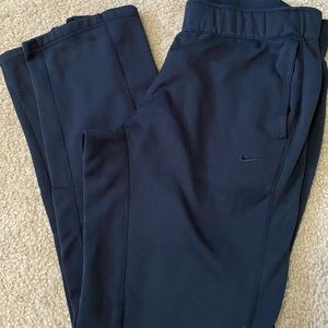 Nike therma  sweatpants